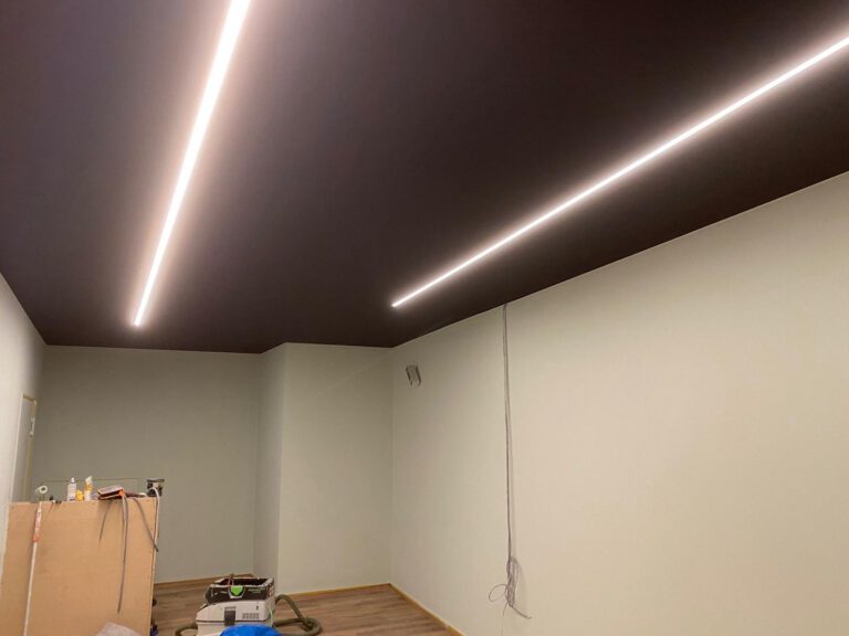 Clipso Spanndecke mit Licht
