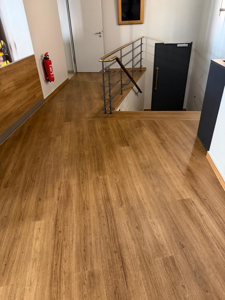Foyer mit Joka Designbelag 555
